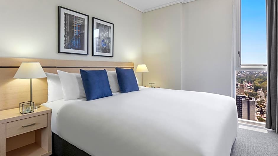 Oaks Brisbane Festival Suites