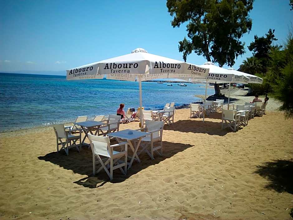 Albouro seafront apartments