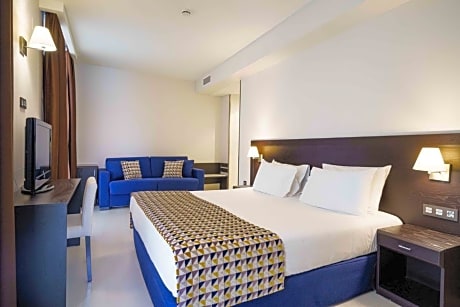 double room with extra bed