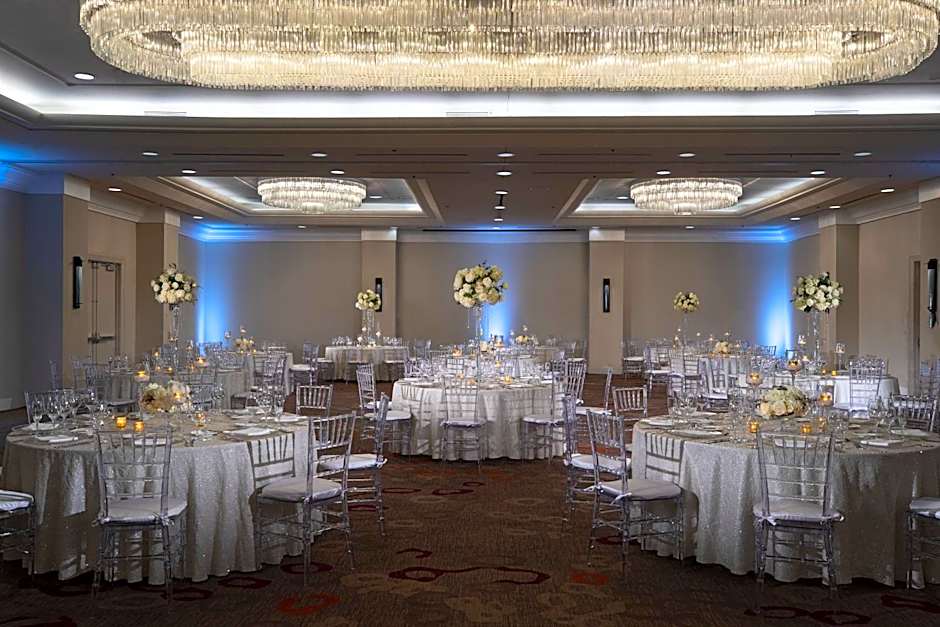 The Baronette Renaissance by Marriott Detroit-Novi Hotel