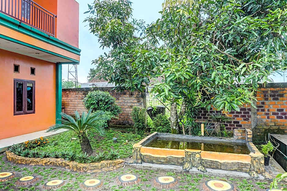 Capital O 92316 Wisma Widya Loka Pratama Near Futsal Tebing Gading