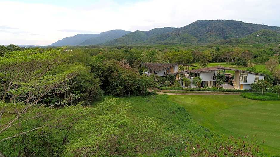 Gliding Villa – Khao Yai National Park, GA