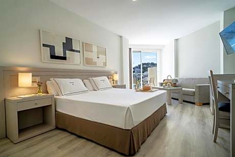 Supreme Double Room with side sea view (2 adults + 1 child)