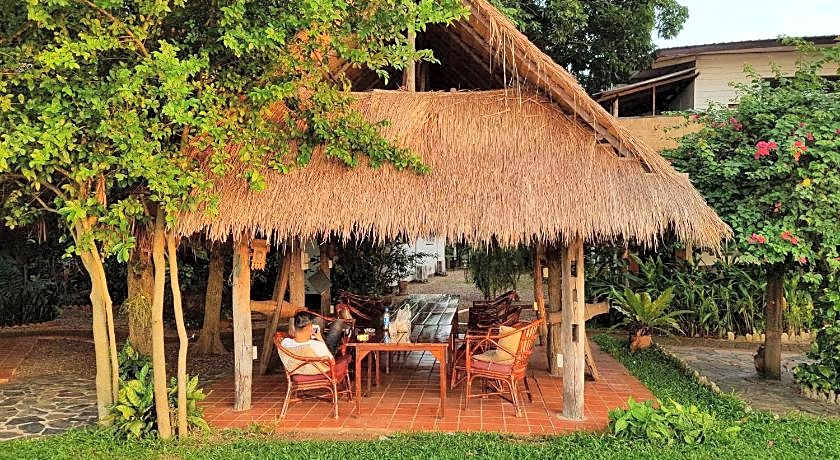 Mut Mee Garden Guest House