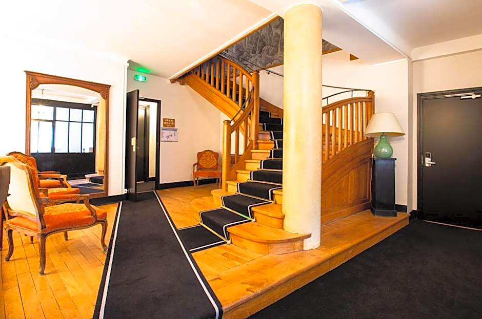 Hôtel De La Poste & Du Lion D'or