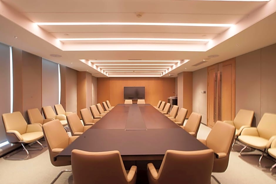 Ramada by Wyndham Luoyang Downtown