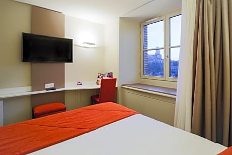 Superior Riverside Room with 1 Double Bed