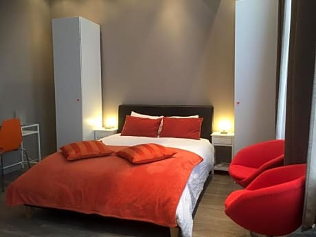 Suite 11