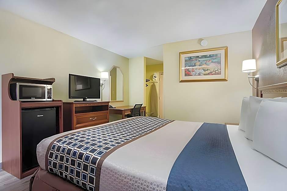 Americas Best Value Inn Tulsa at I-44