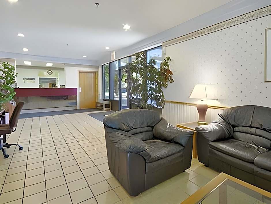 Motel 6-Libertyville, IL