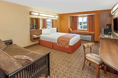 1 Double Bed Studio Mobility Accessible Suite Non-Smoking