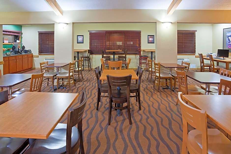 AmericInn by Wyndham Fargo West Acres