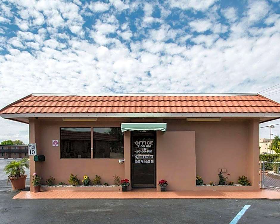 Photo 1 of 18 of Rodeway Inn Fort Pierce US Highway 1