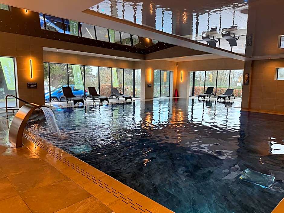 Lyons Woodlands Hall