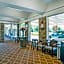 OYO Hotel Mona Lake Muskegon
