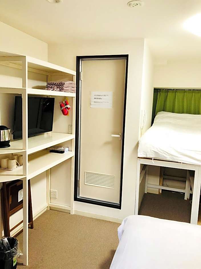 Green Hotel – Tokyo, NY