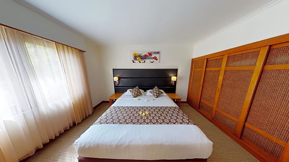 Plagoo Holiday Hotel