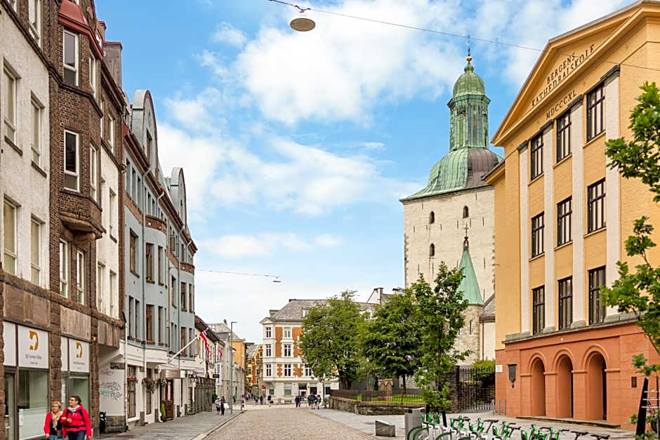 BREEZE Hotel Victoria - Self-Service