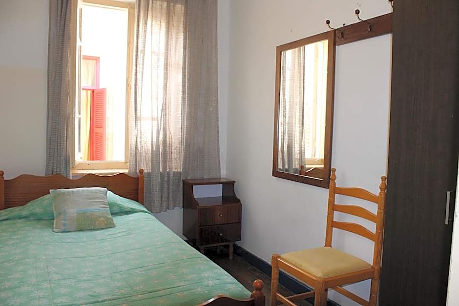 TRIANON Hostel - Central Paphos Old Town