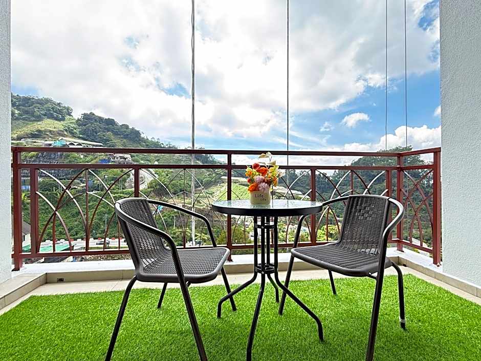High level Floor Mountain & Sunrise view, Hilltop Hotel apartment In Nova Cameron Highlands