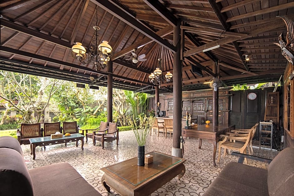 Ubud Raya Villa