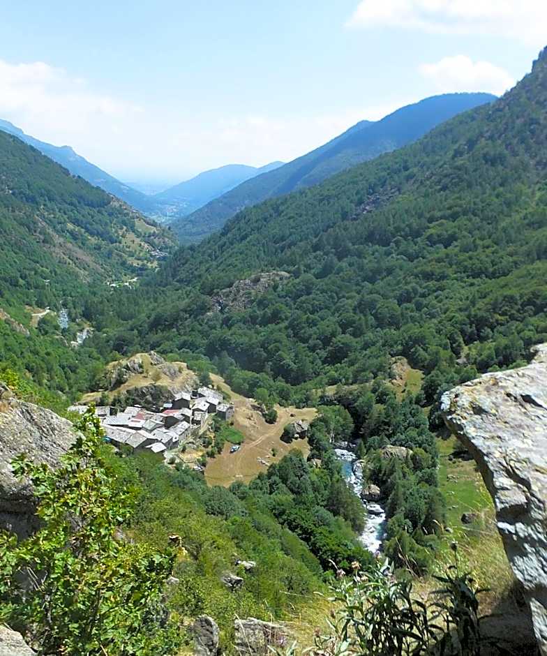 Medieval Hamlet Malpertus