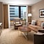 Hilton Indianapolis Hotel & Suites