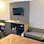 Cedar Hill Lodge
