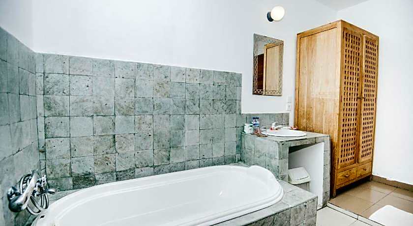 Lembongan Cliff Villas