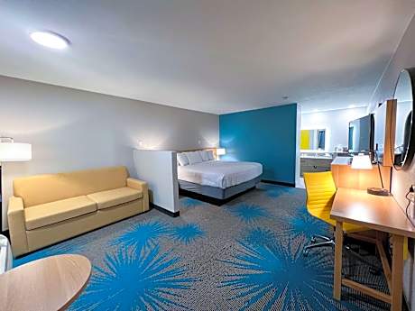 King Studio Suite - Non-Smoking