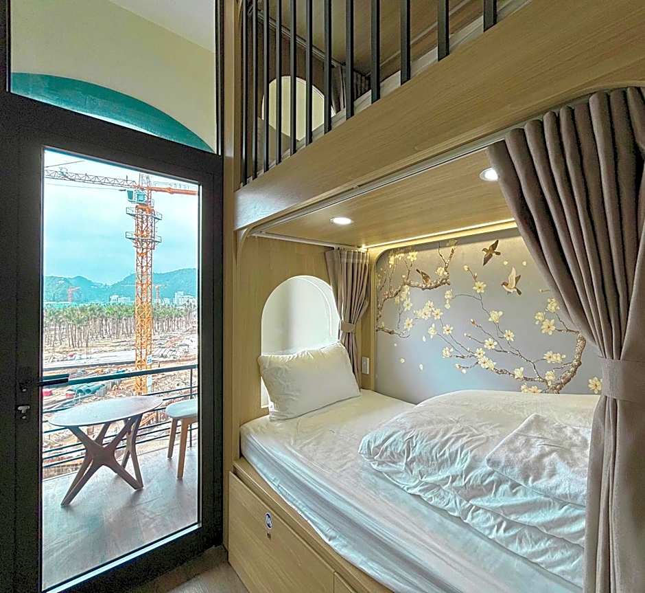 LePont Cat Ba Bungalow