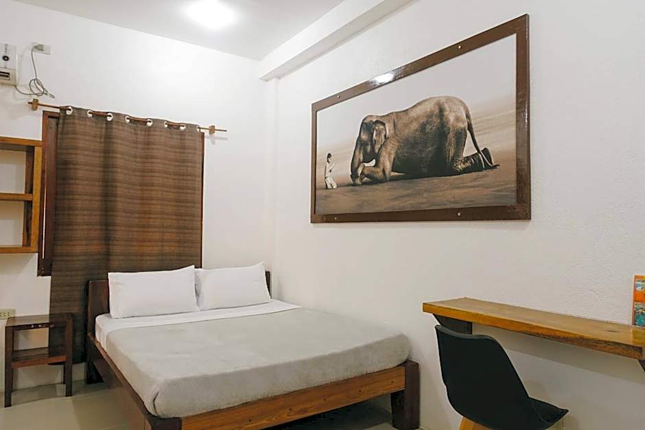 Casa De Loren Family Room