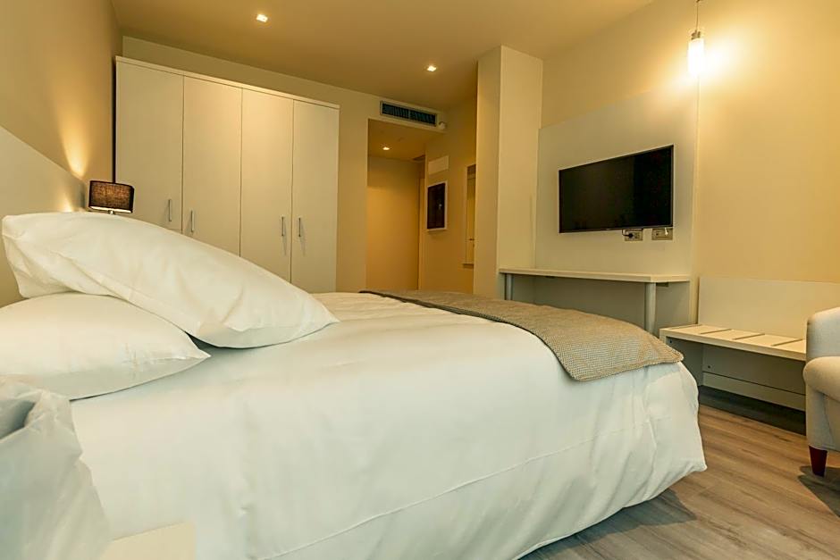 La Dolce Vita Hotel