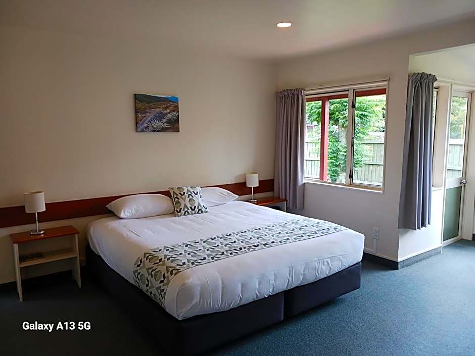 Anatoki Lodge Motel