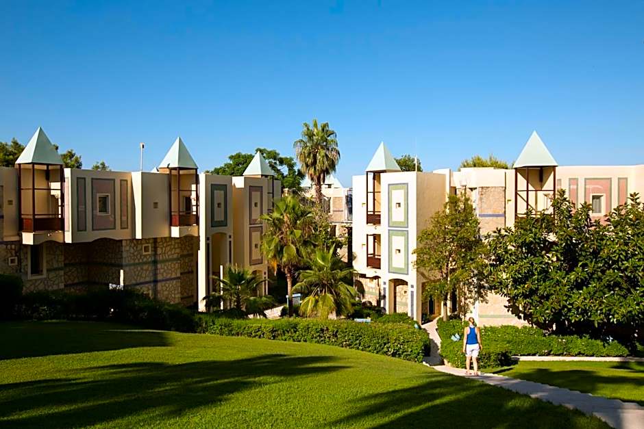 ROBINSON PAMFILYA - All Inclusive