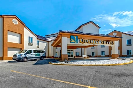 Quality Suites Kansas City International Airport