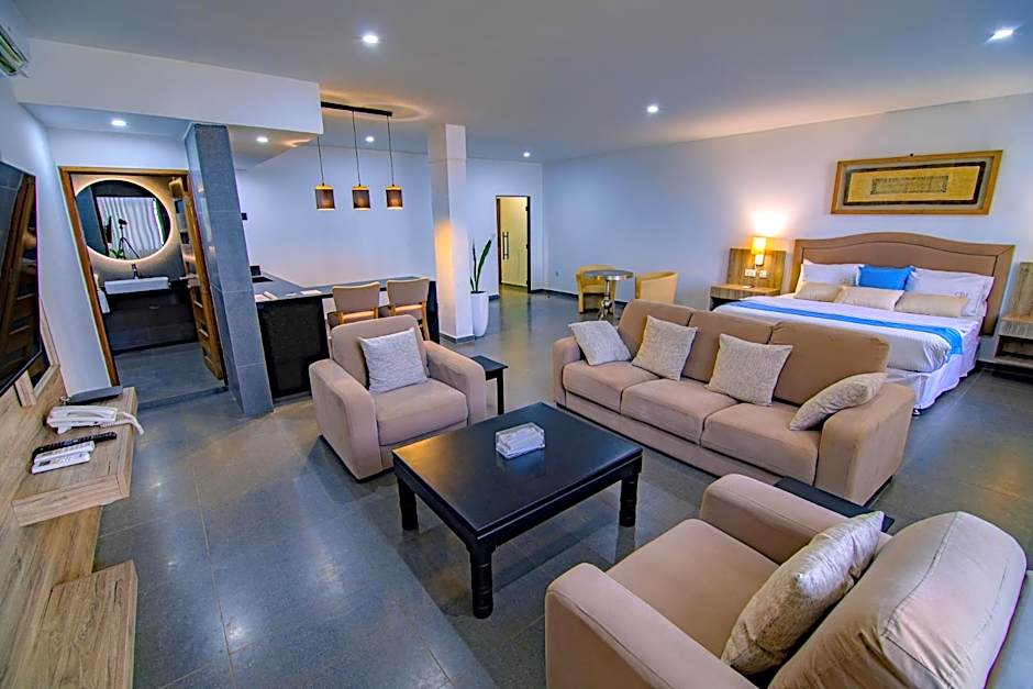 The Country Lodge Hotel