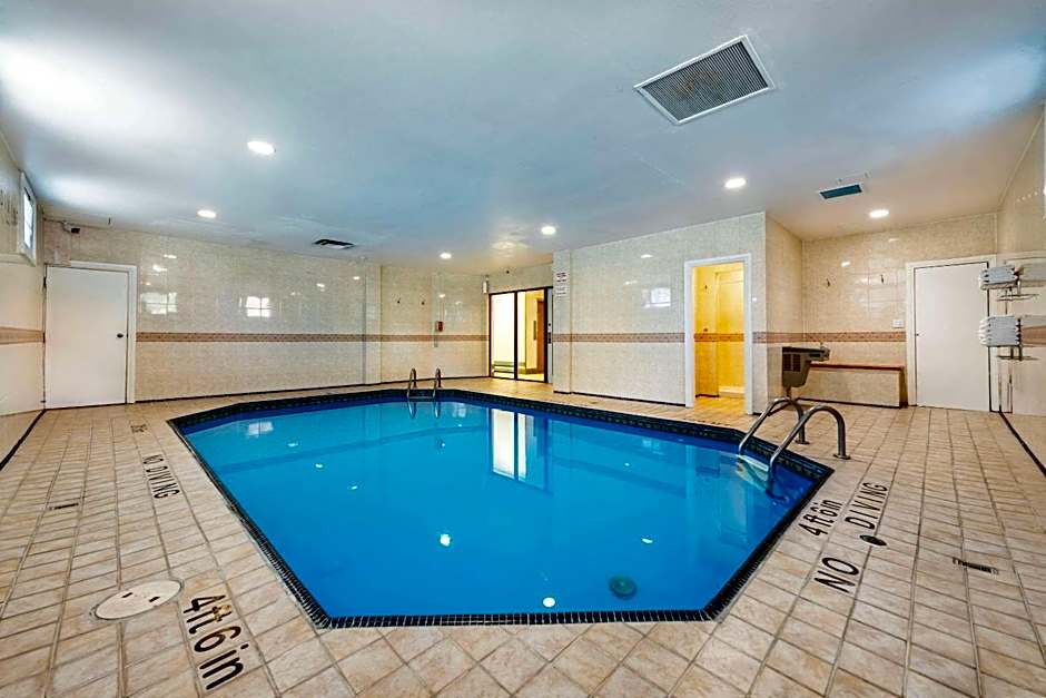 Quality Inn Downtown Inner Harbour