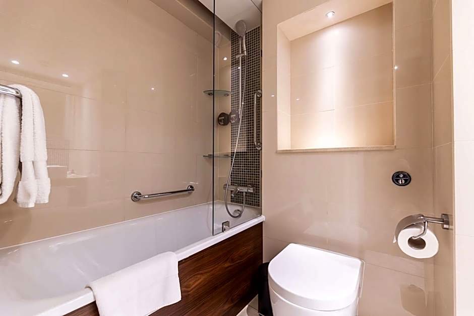 100 Queen's Gate Hotel London, Curio Collection by Hilton