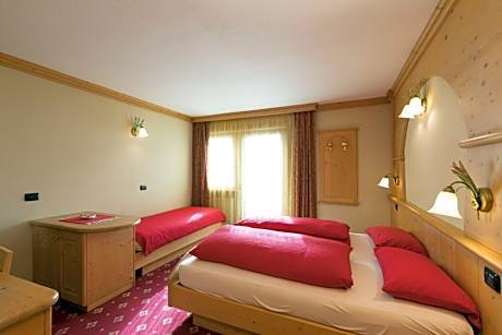 Double or Twin Room with Balcony