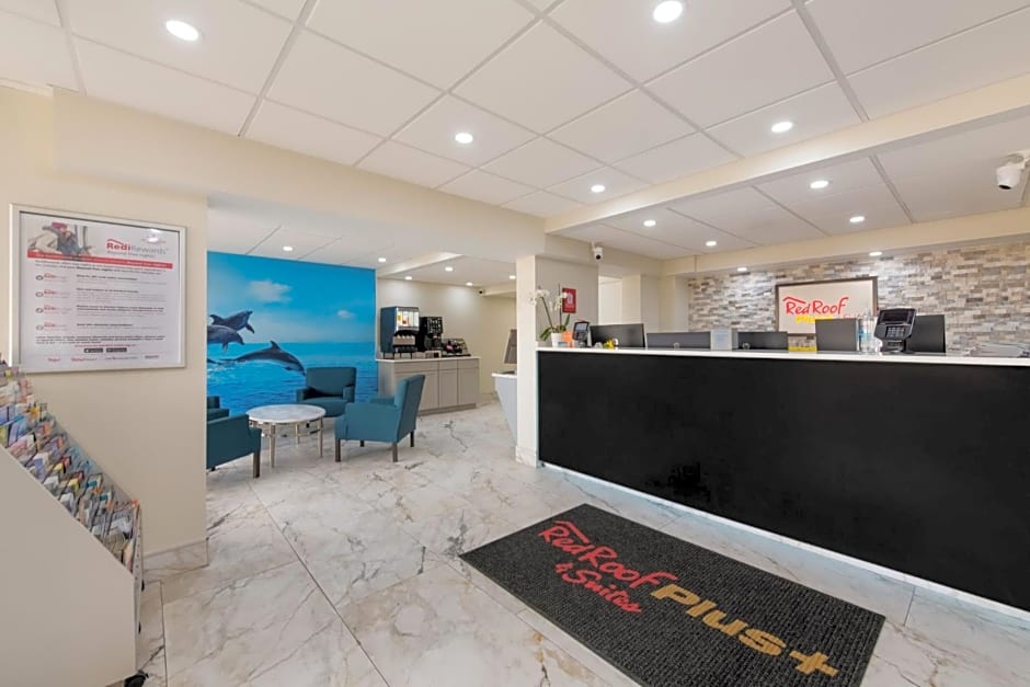 Red Roof PLUS & Suites Virginia Beach - Seaside