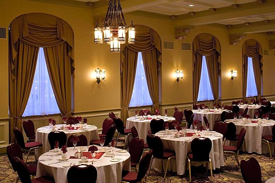 Delta Hotels Bessborough