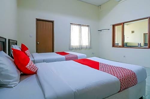 OYO 1054 Bayak Bali Hotel