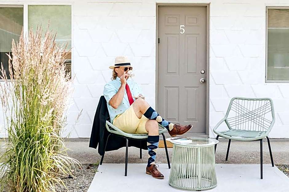 Naramata Courtyard Suites