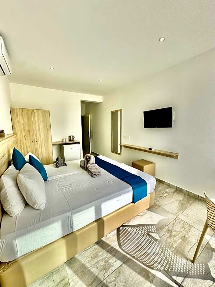 Sun Plaza Suites - Adults Only