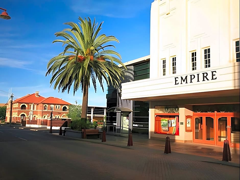 Garden City Motor Inn