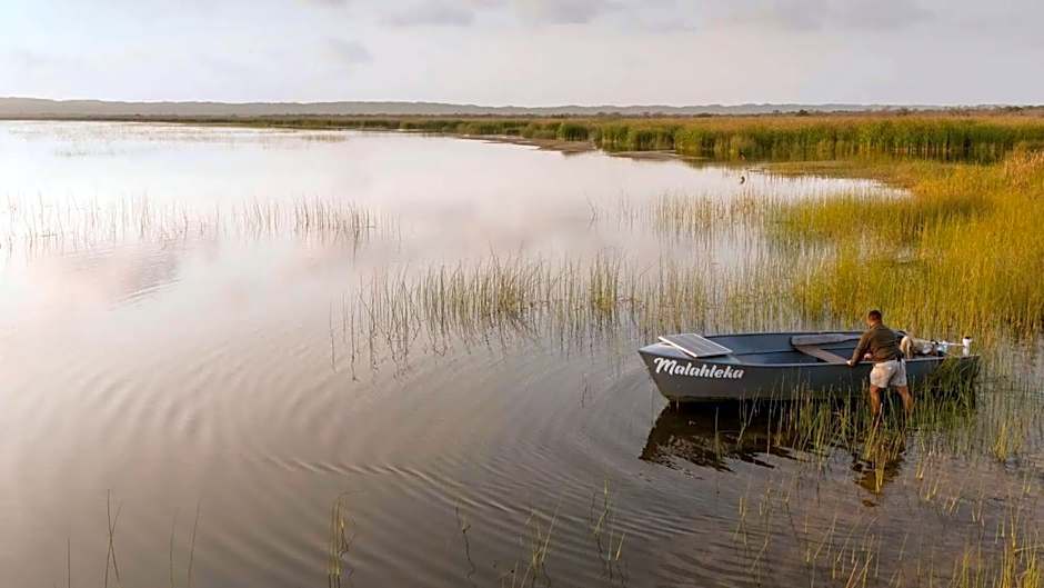 Makakatana Bay Lodge