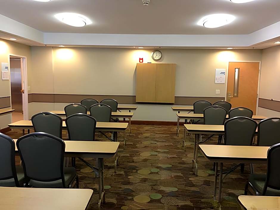 Holiday Inn Express Hotel & Suites Albemarle By IHG