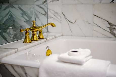 Premier Corner Room 1 King