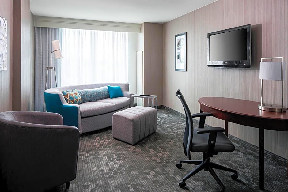 Courtyard by Marriott Seattle Federal Way